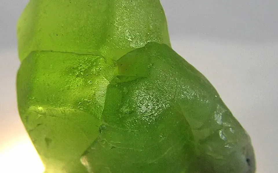 Peridot, pierre naturelle