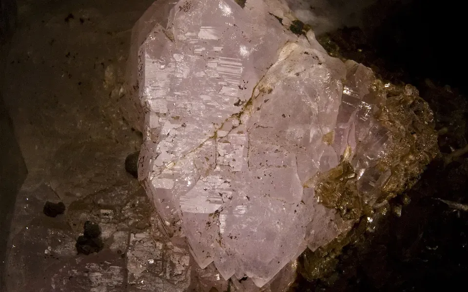 Quartz rose, pierre naturelle