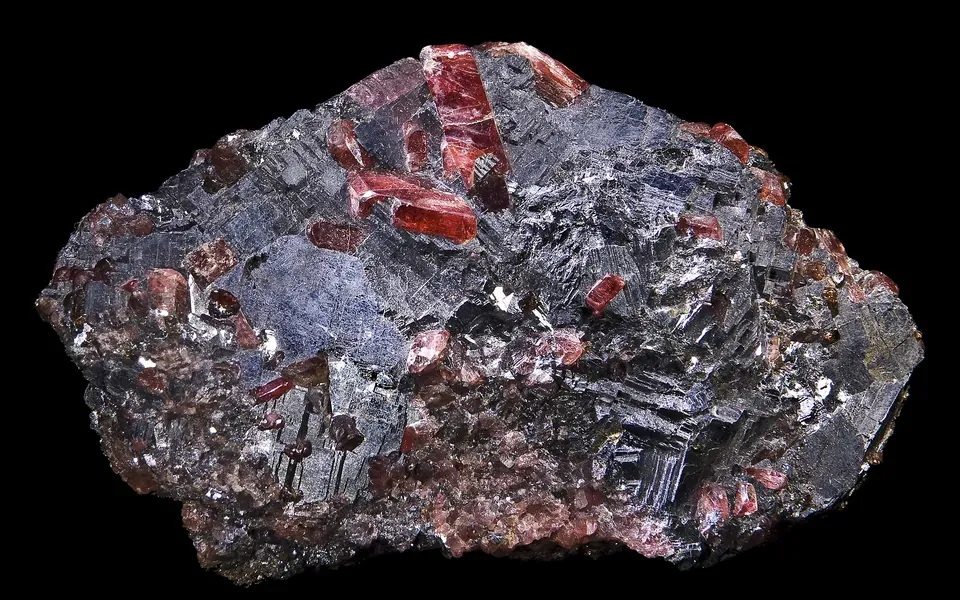 Rhodonite, pierre naturelle